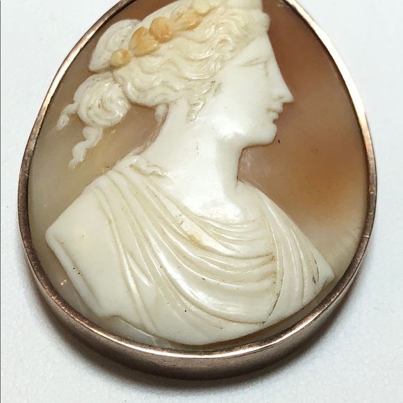 Gold Filled Antique Estate Shell Cameo Pendant - Picture 3 of 12